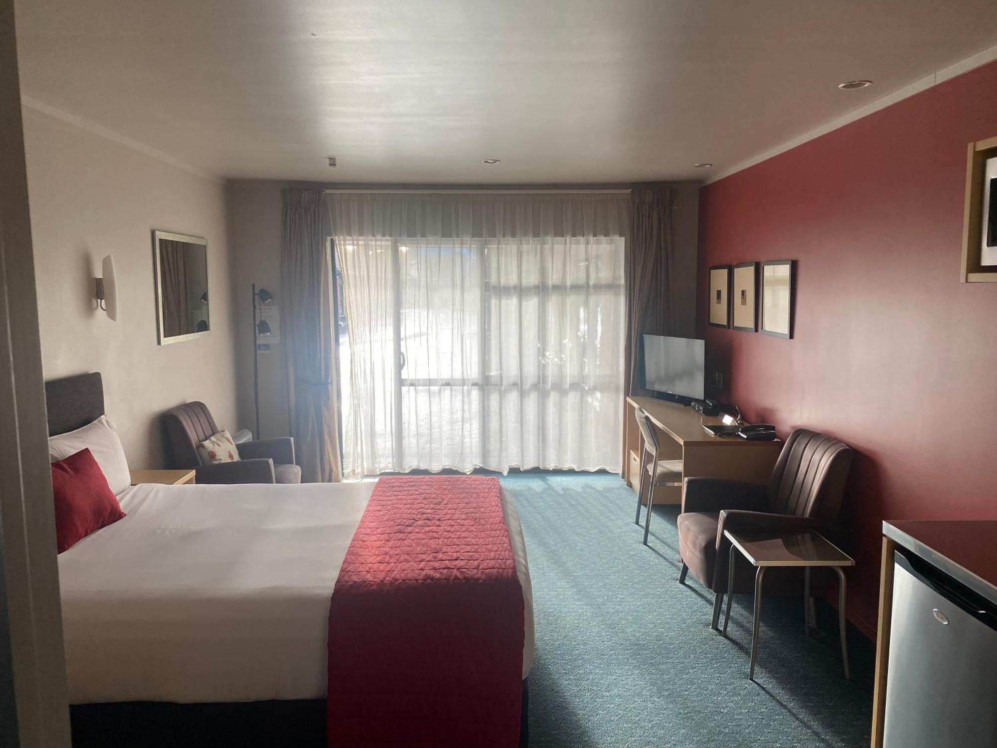 Bentleys Motor Inn Palmerston North Exterior photo